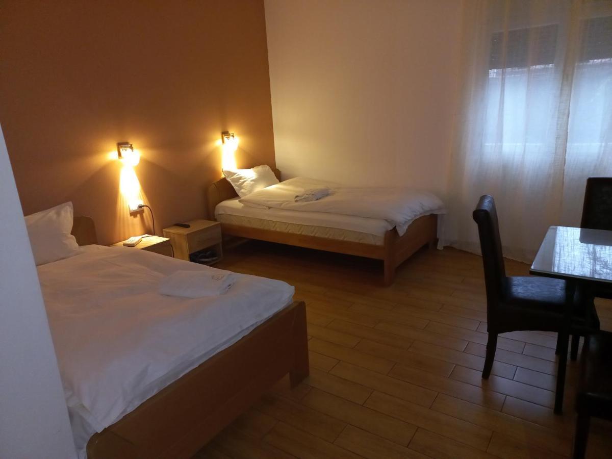 Asuka Apartmani 飞鸟客 Surčin Esterno foto